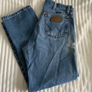 Vintage Wrangler men jeans | distressed through use | 32 x 30